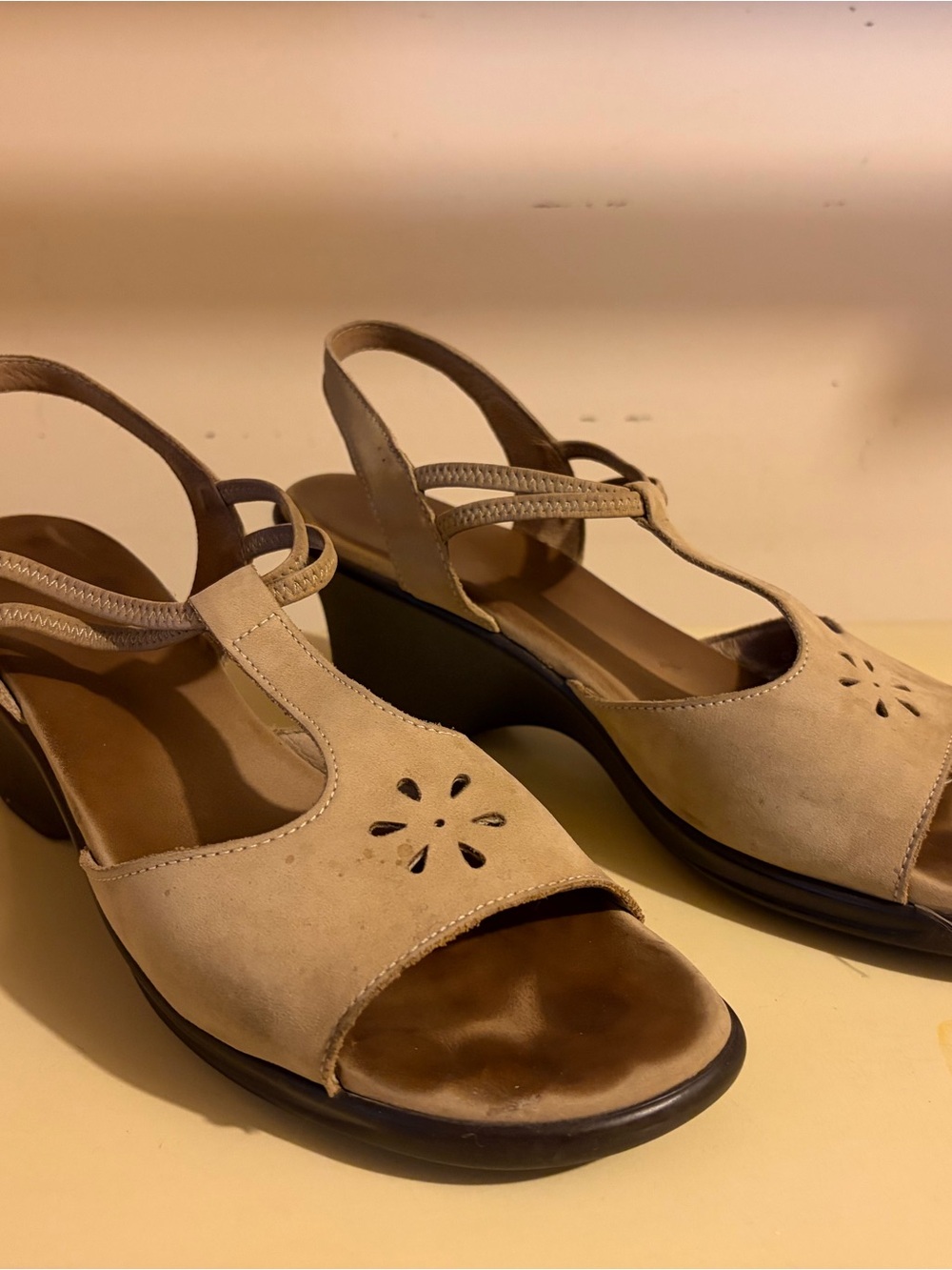 Munro Beige T-Strap Slingback Sandals